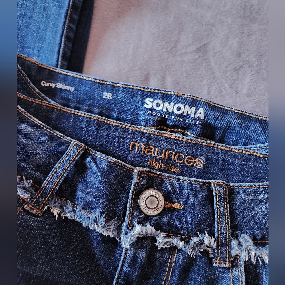 2 Curvy Jeans